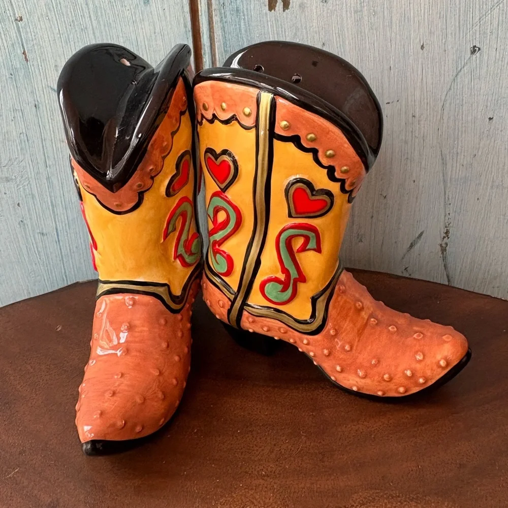 Colorful Ceramic Cowboy Boots Vintage Salt & Pepper Shakers, new in original box - Picture 10 of 10